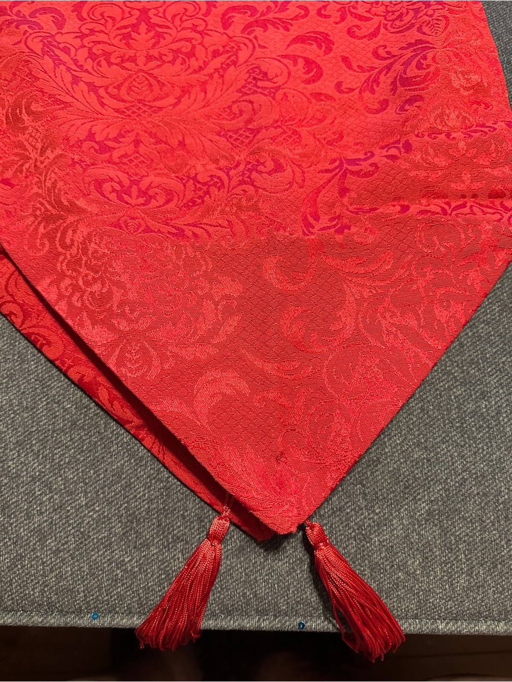 Red Damask Table Runner with Tassels (71 Inches)